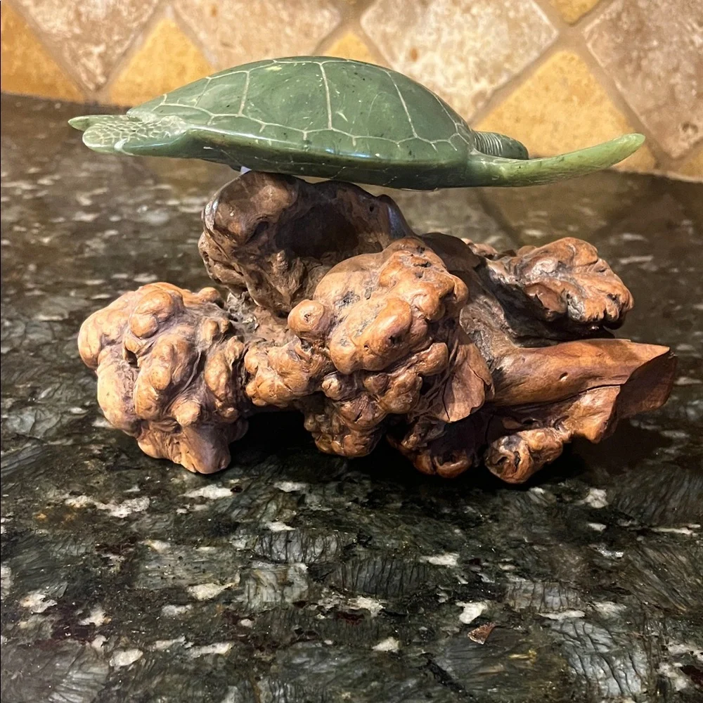 Green Sea Turtle Sculpture - Picture 3 of 5